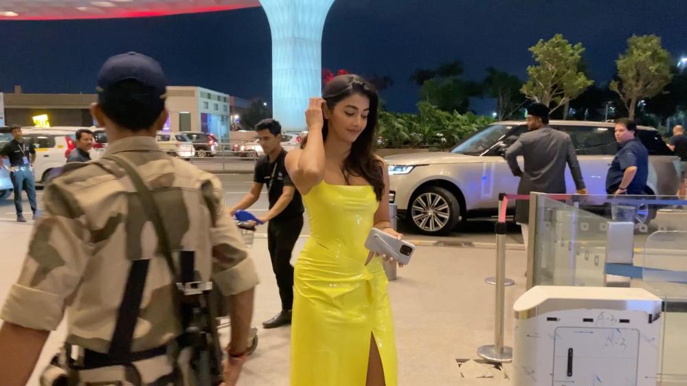 pooja-hegde-was-spotted-at-the-airport-as-she-flew-out-of-mumbai-the-actress-looked-chic-and-comfortable-showcasing-her-effortless-travel-style